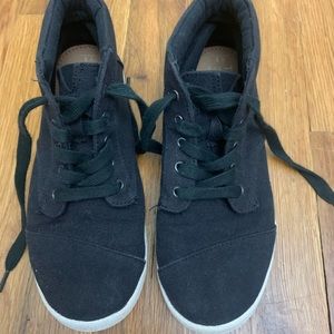 Toms kids black high top shoes